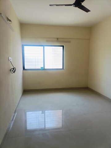 Room in 1 RK Apartment at Vanaz Corner, Kothrud – for Rent