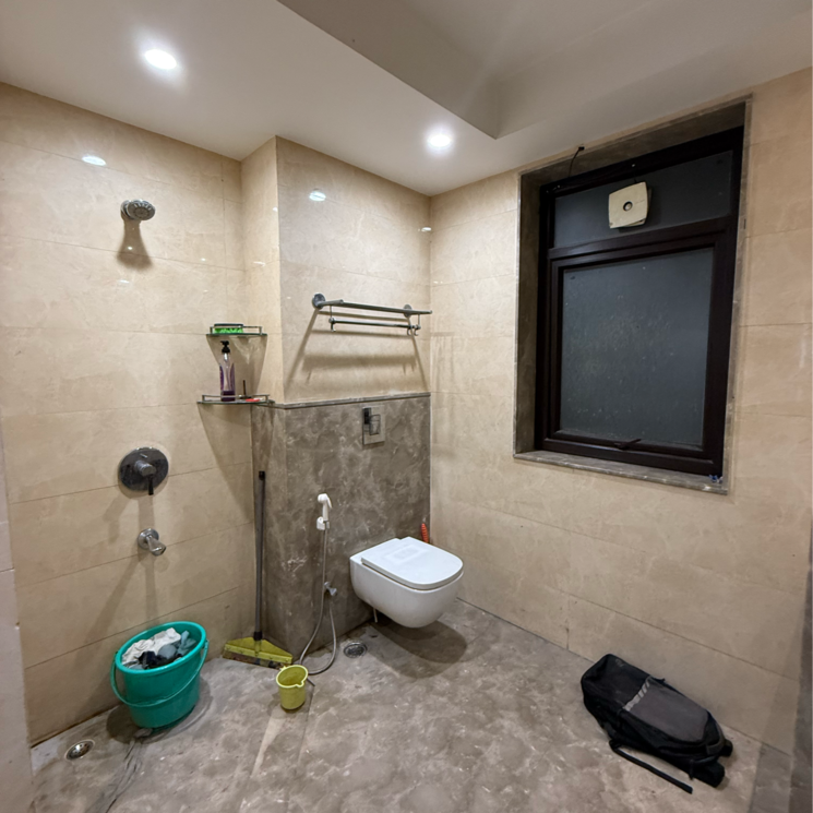Bathroom, new friends colony 4 Bedroom 3000 Sq.Ft. Builder Floor In New Friends Colony Delhi 8687921