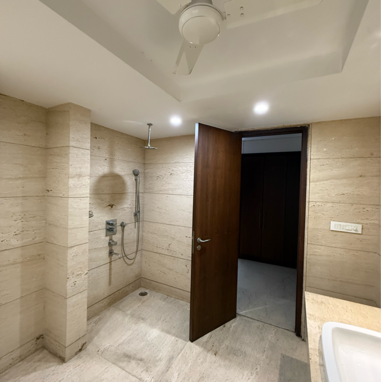 Attached Bathroom, new friends colony 4 Bedroom 3000 Sq.Ft. Builder Floor In New Friends Colony Delhi 8687921