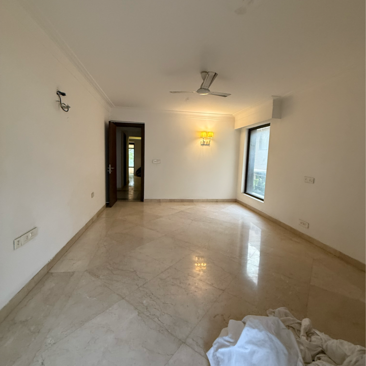 Room, new friends colony 4 Bedroom 3000 Sq.Ft. Builder Floor In New Friends Colony Delhi 8687921