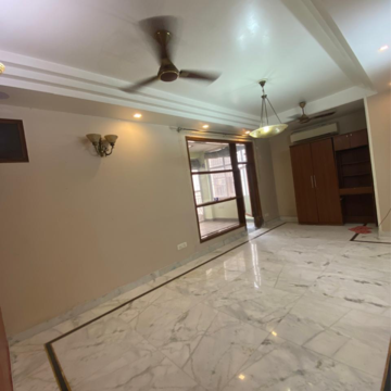 Room in 3 BHK Builder Floor at Malviya Nagar – for Rent