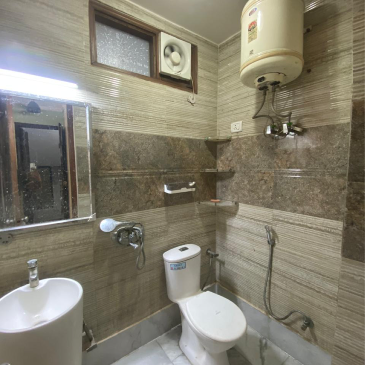 Bathroom, malviya nagar 3 Bedroom 2000 Sq.Ft. Builder Floor In Malviya Nagar Delhi 8687923