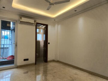 Room in 3 BHK Builder Floor at Saket – for Rent