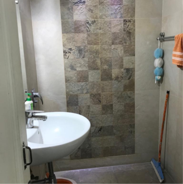 Bathroom in 1.5 BHK Builder Floor at Kalkaji – for Rent