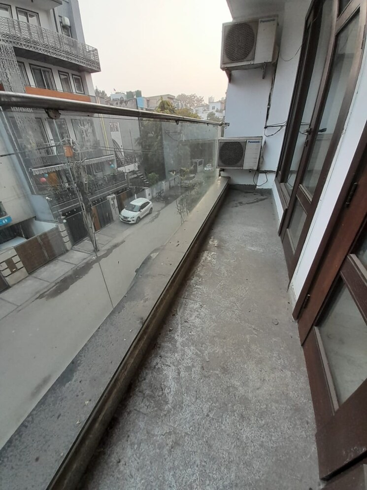 Balcony, saket 3 Bedroom 2000 Sq.Ft. Builder Floor In Saket Delhi 8687938