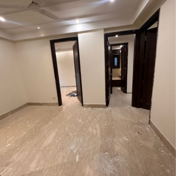 Room in 4 BHK Builder Floor at East Of Kailash – for Rent