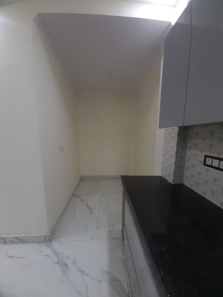 Kitchen, chattarpur 3 Bedroom 145 Sq.Yd. Builder Floor In Chattarpur Delhi 8687946