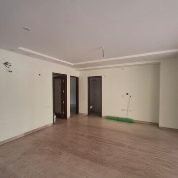 Room in 2 BHK Apartment at Sector 48 – for Rent
