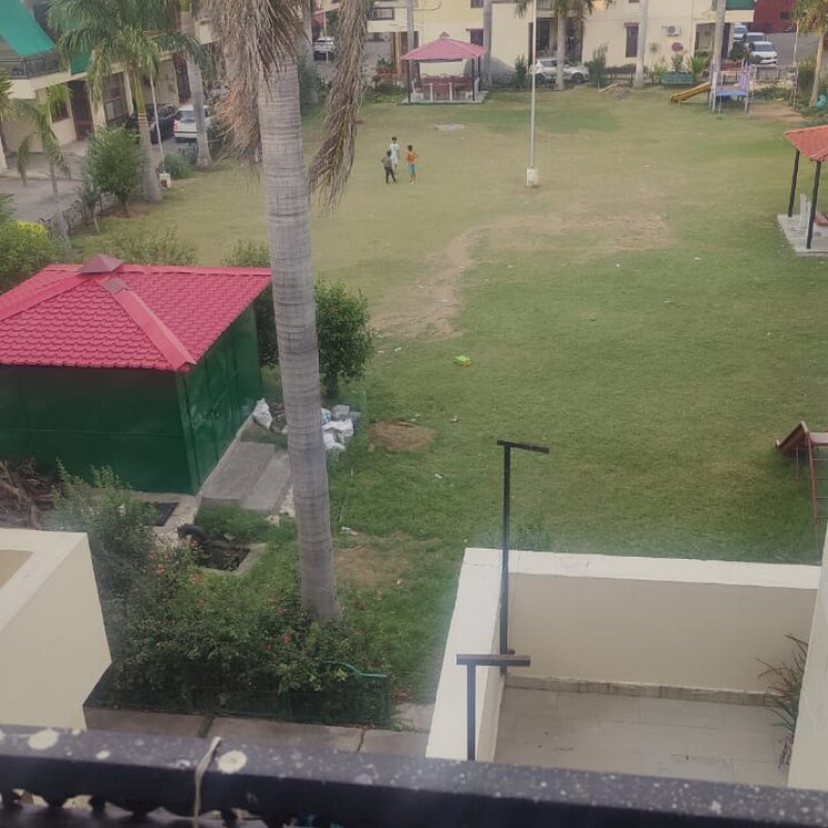 Garden, sector 48 2 Bedroom 850 Sq.Ft. Apartment In Sector 48 Chandigarh 8687950