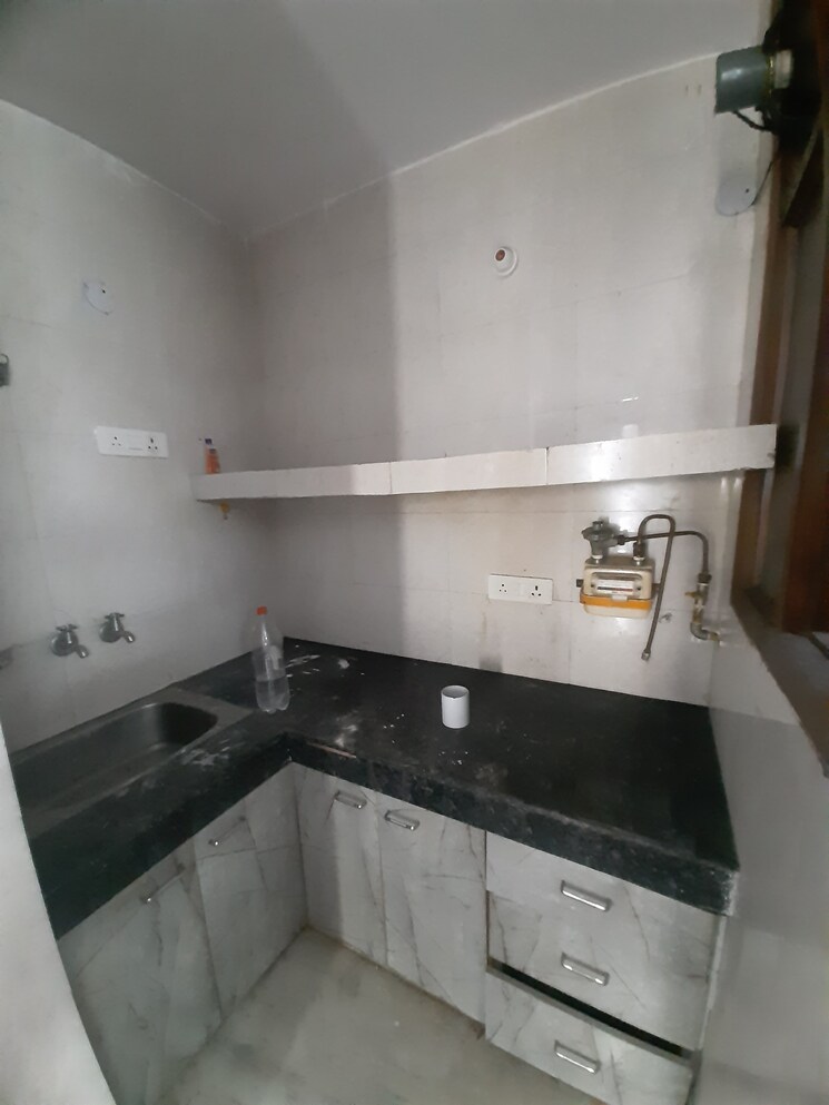 Kitchen, chattarpur 1 Bedroom 50 Sq.Yd. Builder Floor In Chattarpur Delhi 8687973