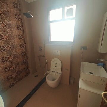 Bathroom in 3 BHK Builder Floor at DLF Alameda, Sector 73 – for Sale