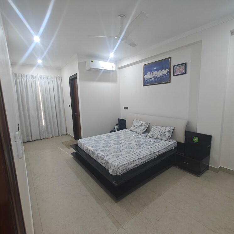 Bathroom, dlf-alameda 3 Bedroom 1800 Sq.Ft. Builder Floor In Sector 73 Gurgaon 8687995