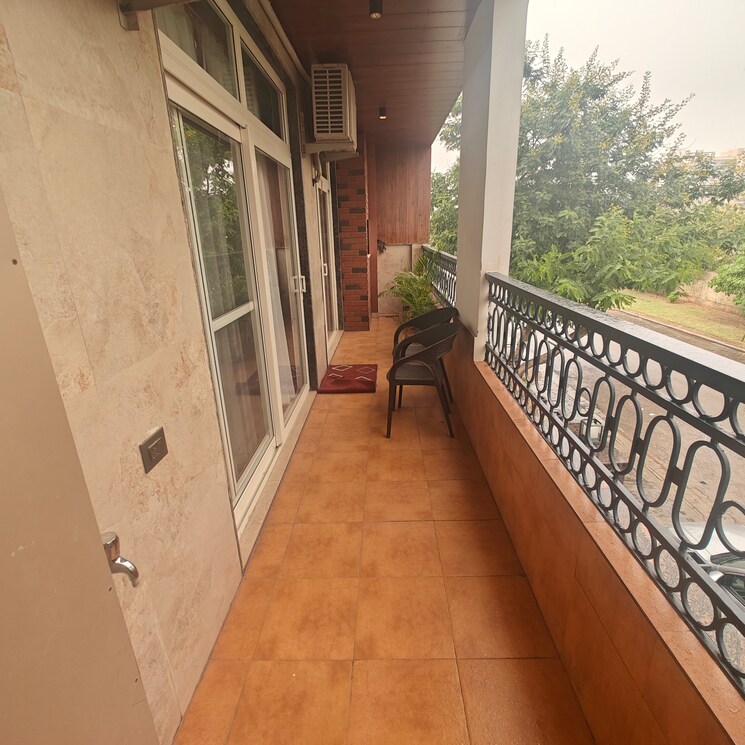 Balcony, dlf-alameda 3 Bedroom 1800 Sq.Ft. Builder Floor In Sector 73 Gurgaon 8687995