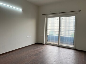 Room in 3 BHK Apartment at DNR Spring Leaf, Koramangala – for Rent