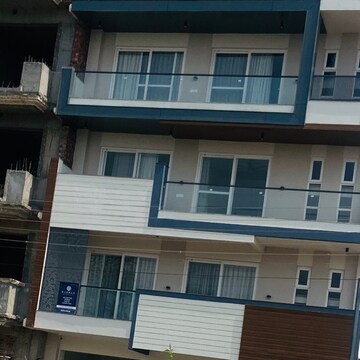 3 BHK Builder Floor For Rent in Sector 21