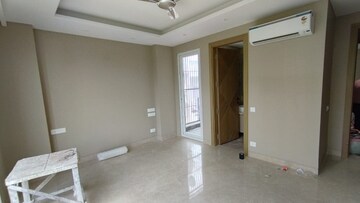 Room in 4 BHK Builder Floor at Sarvodaya Enclave – for Rent