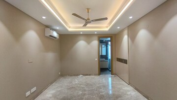 Room in 4 BHK Builder Floor at Sarvodaya Enclave – for Rent