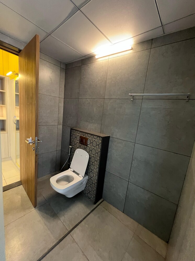 Bathroom, snn-clermont 4 Bedroom 3067 Sq.Ft. Apartment In Hebbal Bangalore 8688006