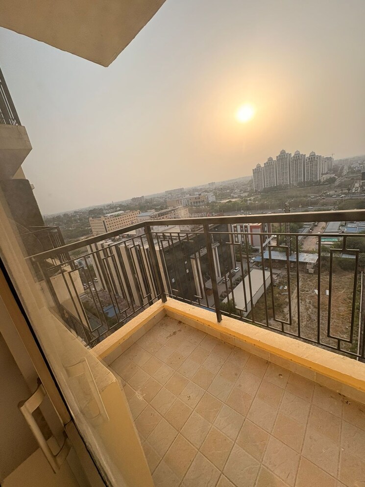 Balcony, paarth-aadyant 3.5 Bedroom 1700 Sq.Ft. Apartment In Gomti Nagar Lucknow 8688012