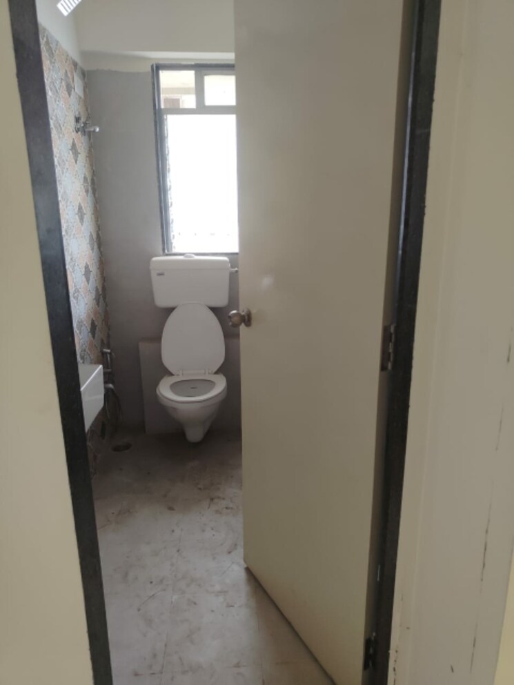Bathroom, sanghvi-aaditya-heights 2 Bedroom 968 Sq.Ft. Apartment In Tardeo Mumbai 8688017