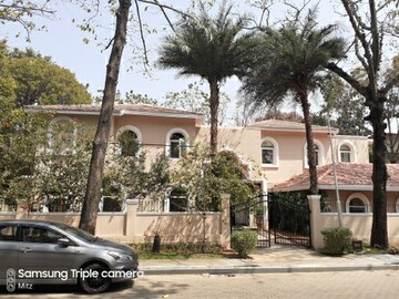 5 BHK Villa – Exterior View View at Epsilon Villa Plot, Yemalur - for Sale