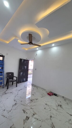 Room in 3 BHK Apartment at Dilshad Colony – for Sale