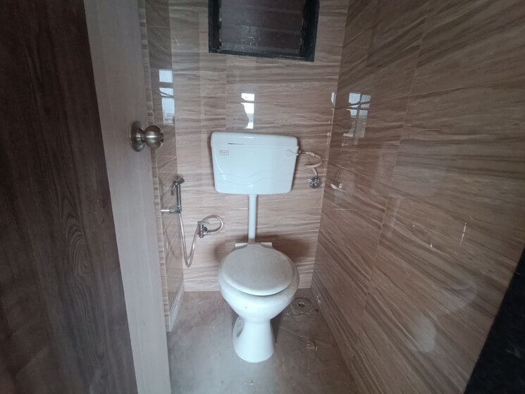 Bathroom, palghar 2 Bedroom 825 Sq.Ft. Apartment In Palghar Palghar 8688051