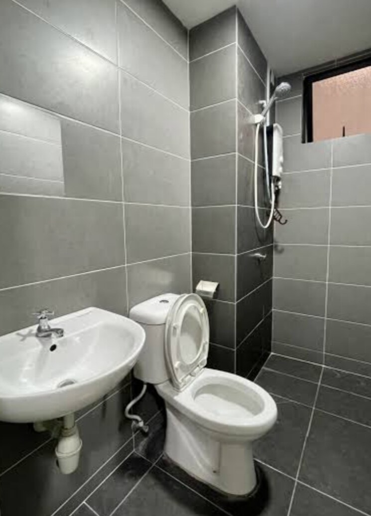 Bathroom, khanpur 1 Bedroom 490 Sq.Ft. Builder Floor In Khanpur Delhi 8688052