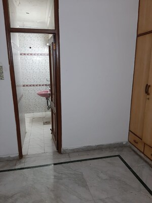 Room in 3 BHK Apartment at East Of Kailash – for Sale