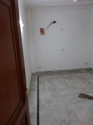 Room in 3 BHK Apartment at East Of Kailash – for Sale