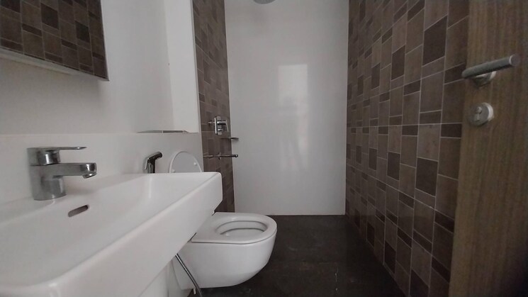 Bathroom, lodha-marquise 4 Bedroom 1540 Sq.Ft. Apartment In Worli Mumbai 8688091
