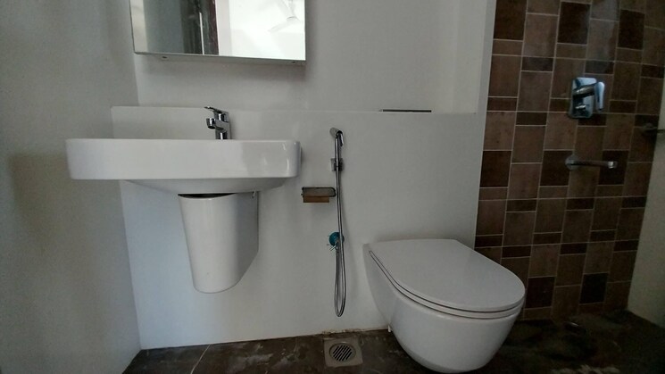 Bathroom, lodha-marquise 4 Bedroom 1540 Sq.Ft. Apartment In Worli Mumbai 8688091