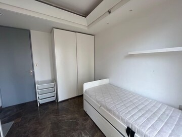 Team Area in 5 BHK Apartment at Lodha The Park, Worli – for Rent