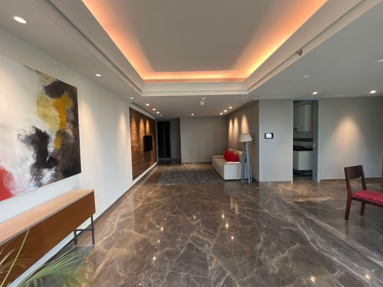 5 BHK + Servant Room Apartment For Rent in Lodha The Park