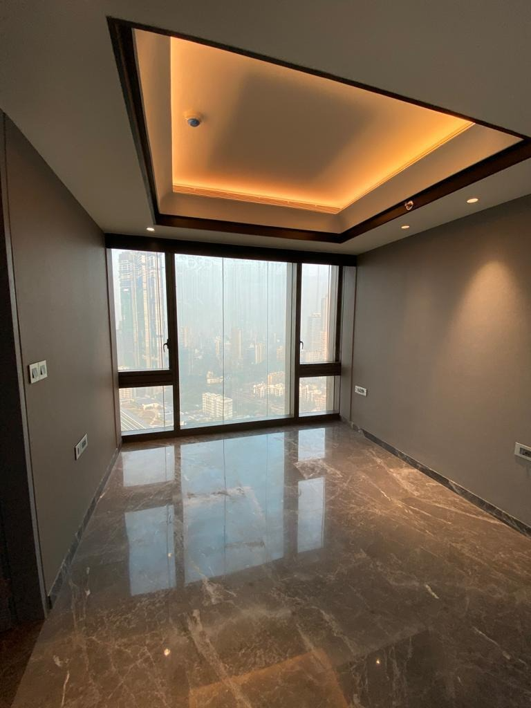 4 BHK + Servant Room Apartment For Rent in Lodha Trump Tower