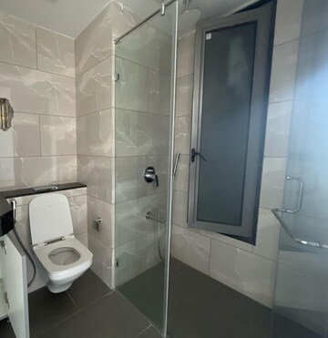 Bathroom in 4 BHK Apartment at Rustomjee Crown, Prabhadevi – for Rent