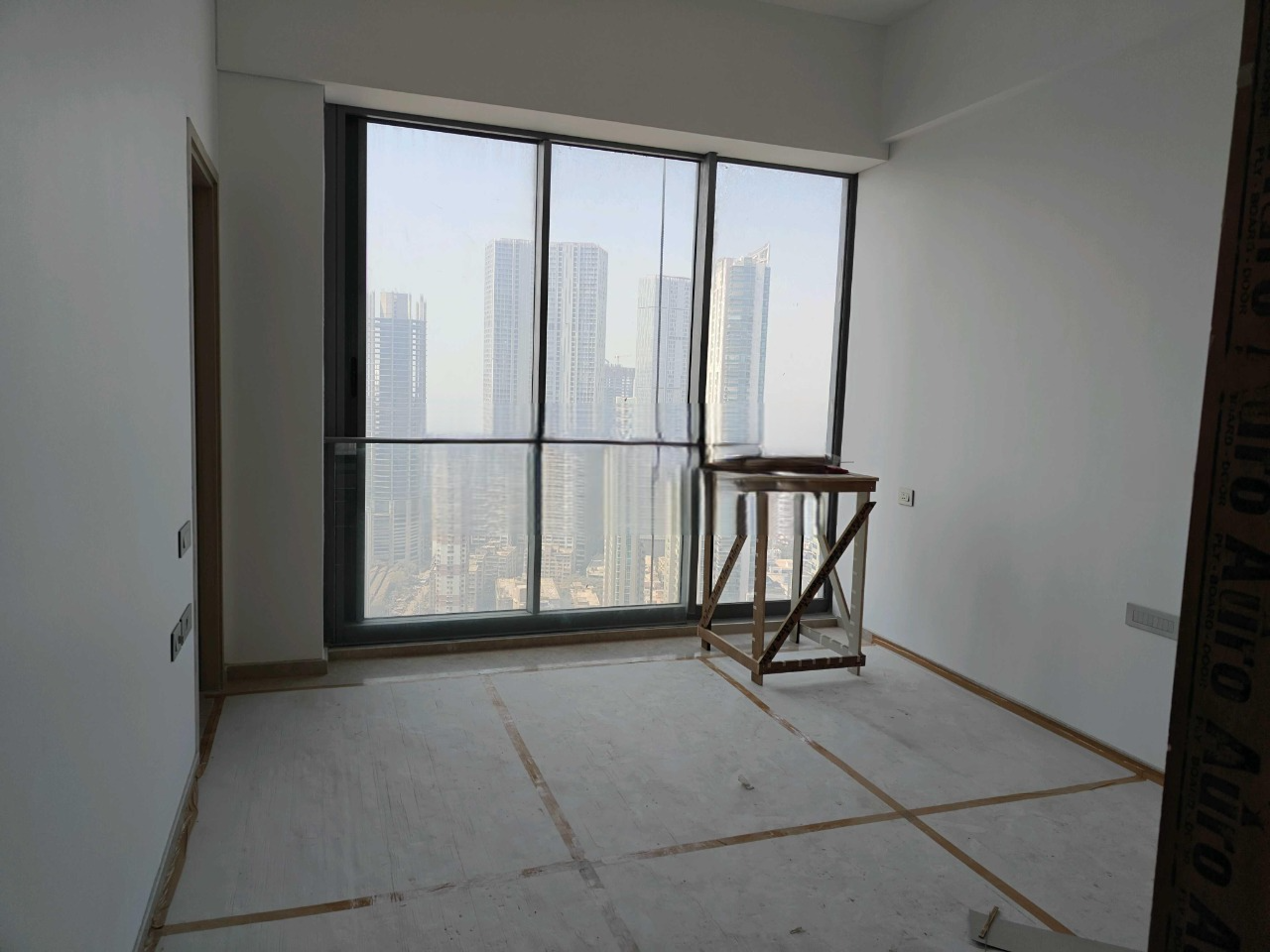 4 BHK + Study Room Apartment For Rent in Rustomjee Crown