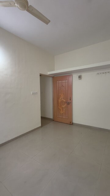 Room in 1 BHK Apartment at Wadgaon Sheri – for Rent