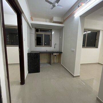 1 BHK Apartment For Rent in Goregaon East