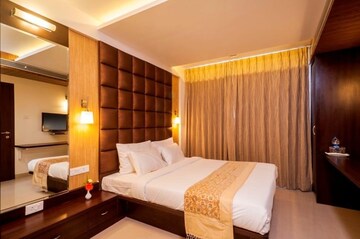 Bedroom in 4 BHK Apartment at Avighna One Avighna Park, Lower Parel – for Rent