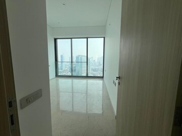 Room in 4 BHK Apartment at Rustomjee Crown, Prabhadevi – for Rent
