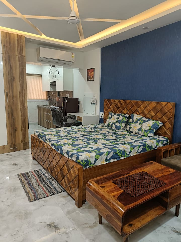 Studio+ Extra Room Apartment For Rent in DLF One Midtown