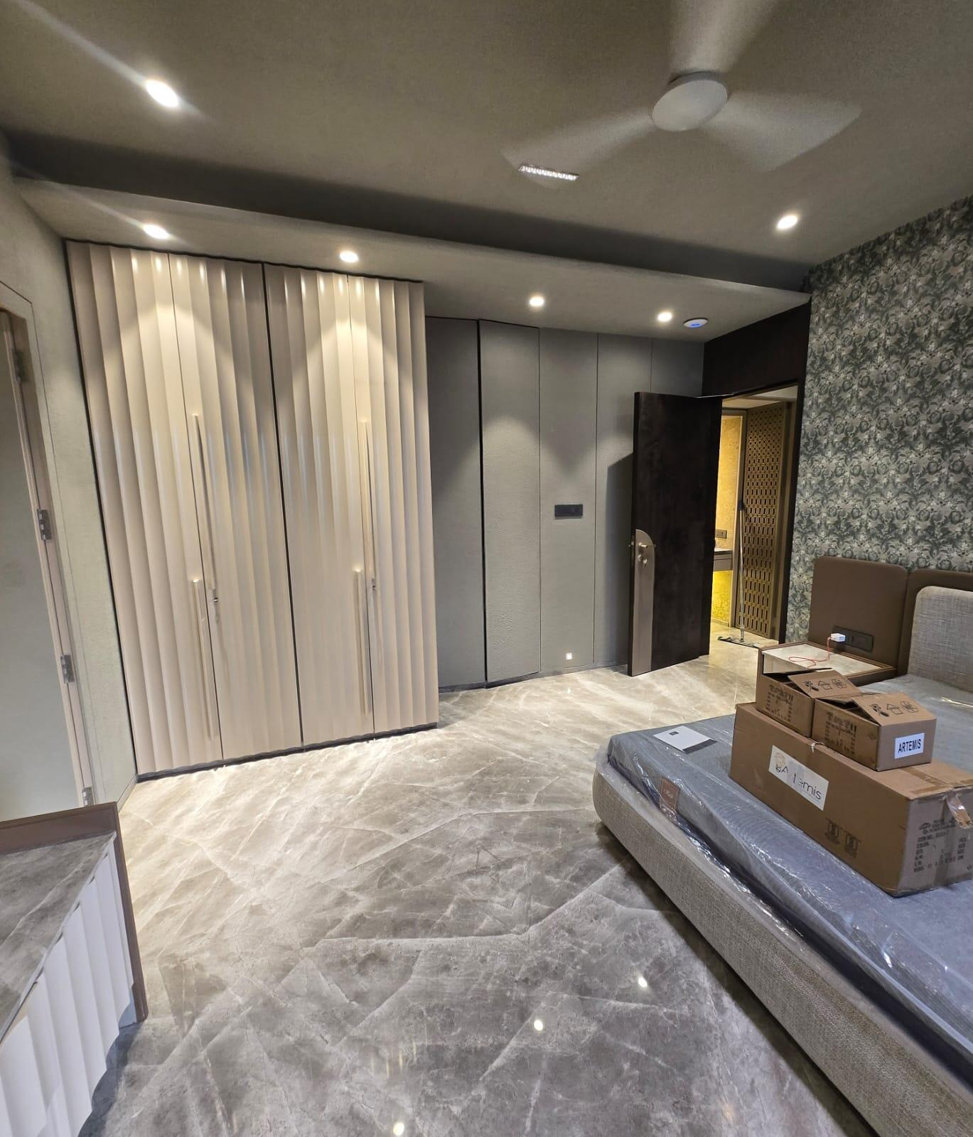 4 BHK + Servant Room Apartment For Rent in Indiabulls Blu