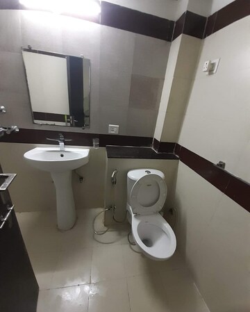 Bathroom in 3.5 BHK Apartment at Jm Orchid, Sector 76 – for Rent