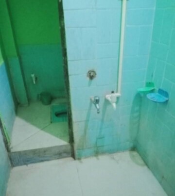 Bathroom in 2 BHK Independent House at Aliganj – for Rent
