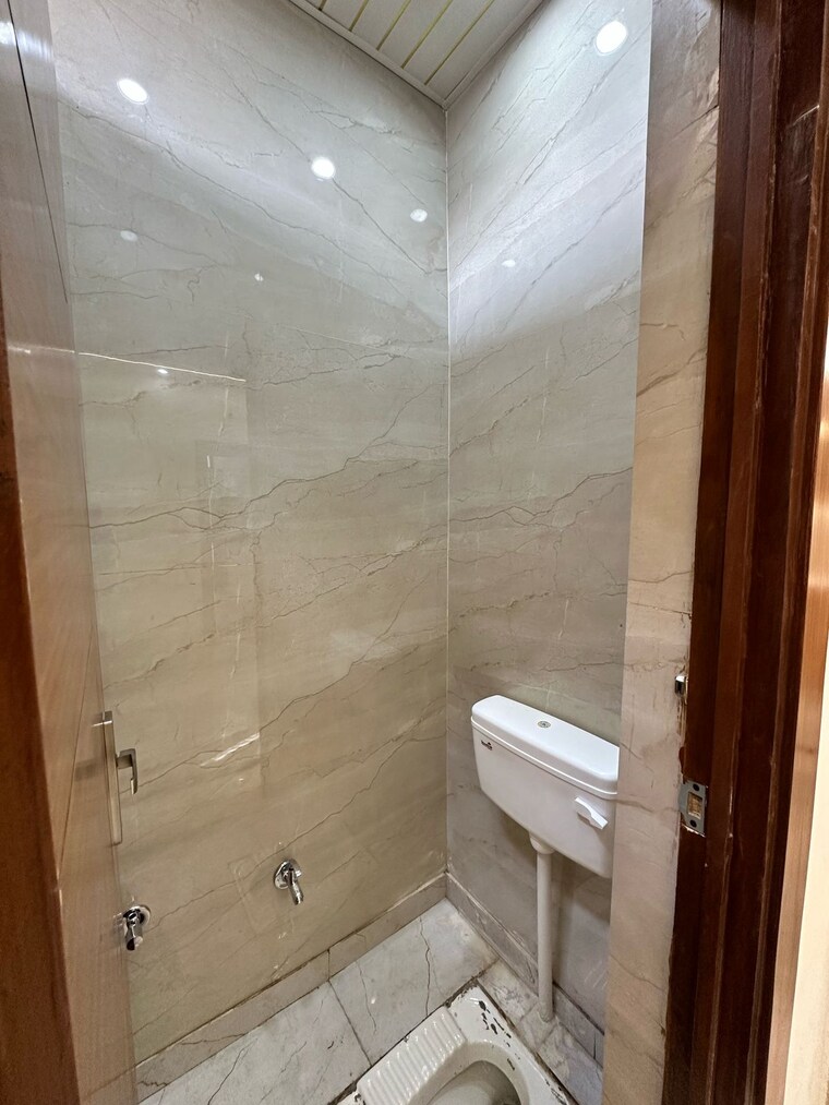 Attached Bathroom, vaishali sector 5 2 Bedroom 1000 Sq.Ft. Builder Floor In Vaishali Sector 5 Ghaziabad 8688204