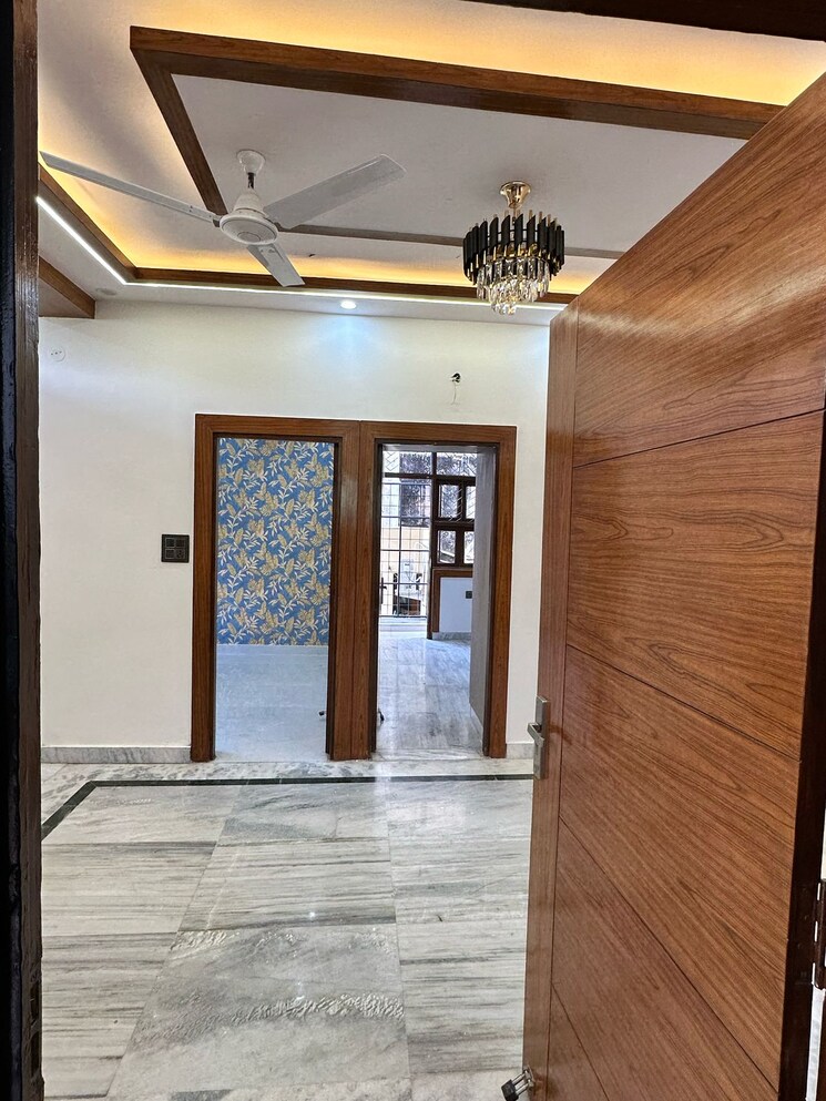 Room, vaishali sector 5 2 Bedroom 1000 Sq.Ft. Builder Floor In Vaishali Sector 5 Ghaziabad 8688204