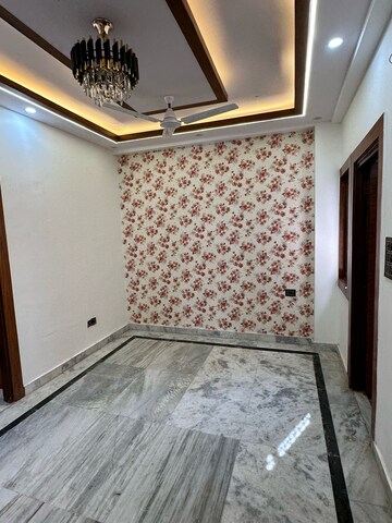 Bedroom in 2 BHK Builder Floor at Vaishali Sector 5 – for Sale