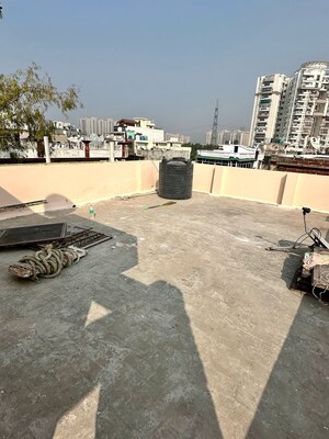 Terrace in 2 BHK Builder Floor at Vaishali Sector 5 – for Sale