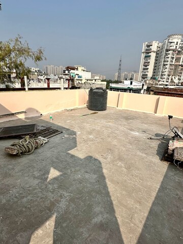 Terrace in 2 BHK Builder Floor at Vaishali Sector 5 – for Sale